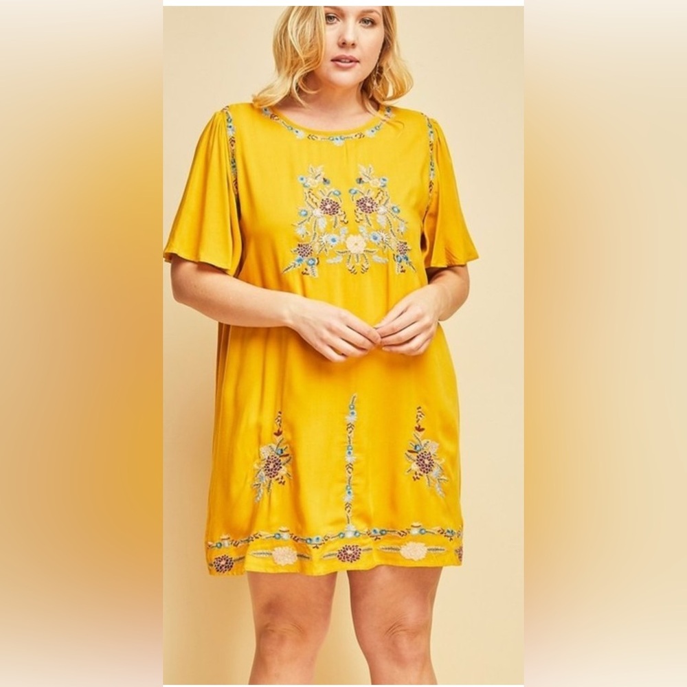 Entro Embroidered Yellow Dress size small  mini dress